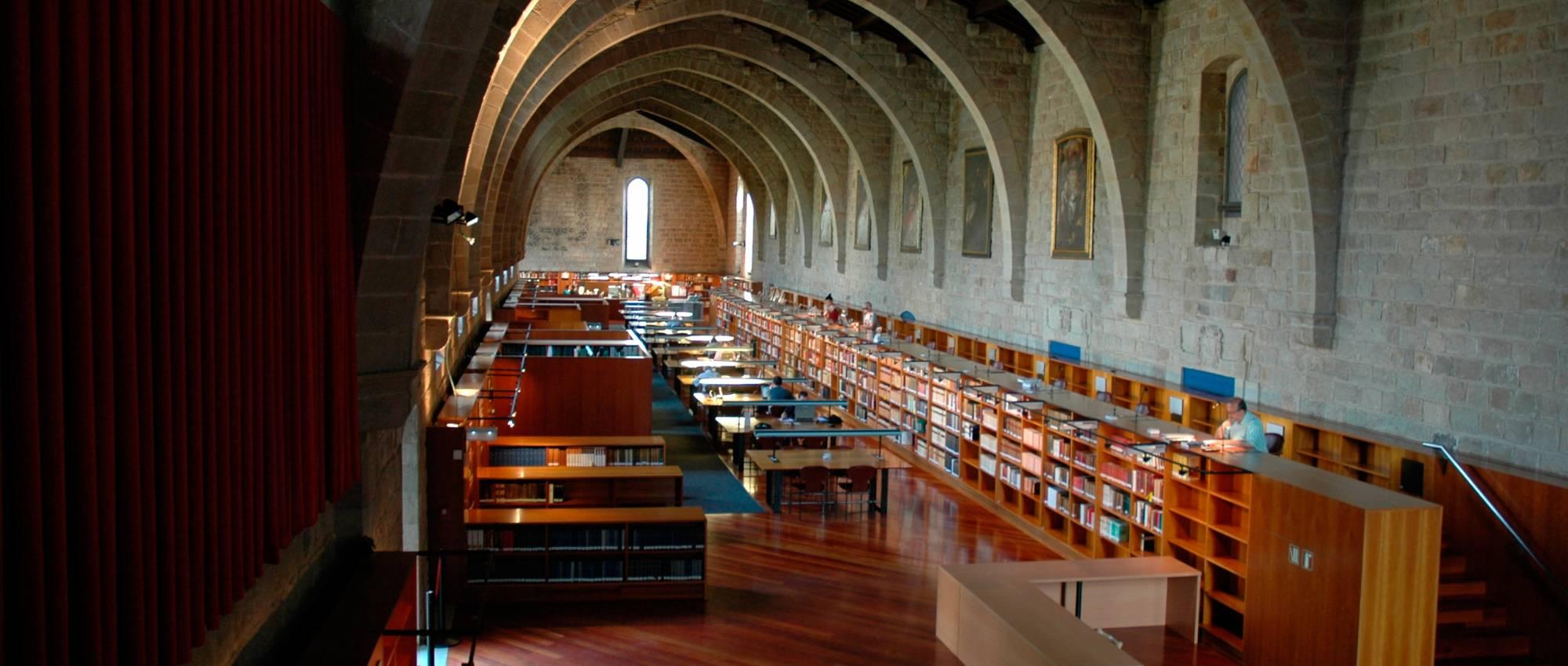 biblioteca ctaluña.jpg